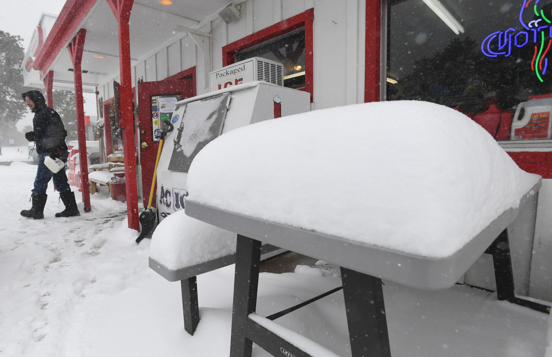 112719-news-snow 01.JPG